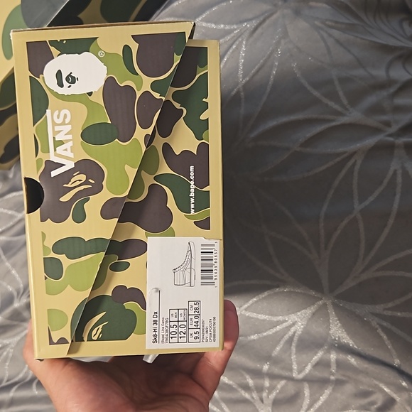 VANS X BAPE COLLAB SHOES... OFF THE WALL - Picture 6 of 6